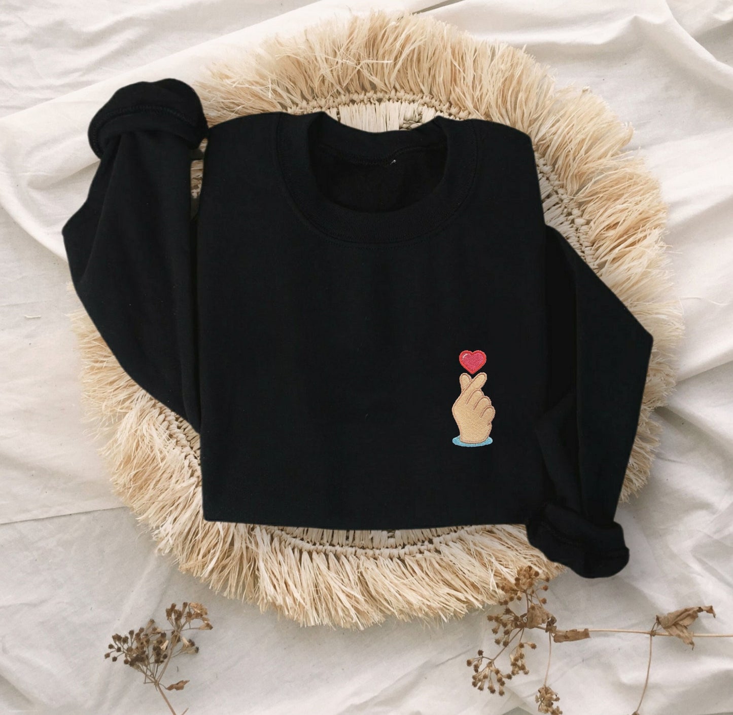 K-Pop Finger Heart Embroidered Unisex Crewneck Sweatshirt
